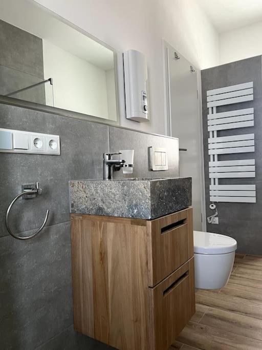 Moderne, Stilvolle Ferienwohnung In Eich Eich  Ngoại thất bức ảnh